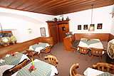 Our à la carte restaurant offers international and typical Tyrolean cuisine using our own and local produce.